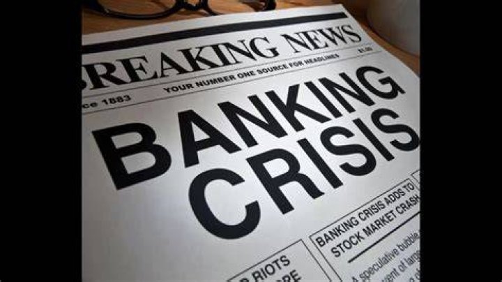 What causes banking crisis?